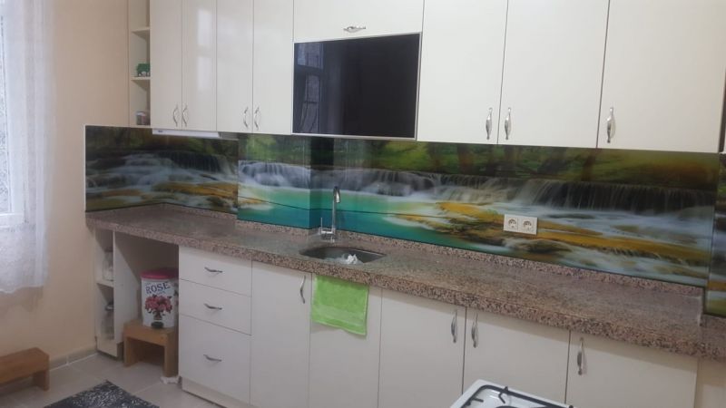 Mutfak tezgah arasý cam panel sistemleri Çekmeköy